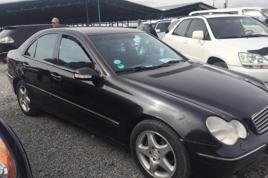 Mercedes-Benz C 200
